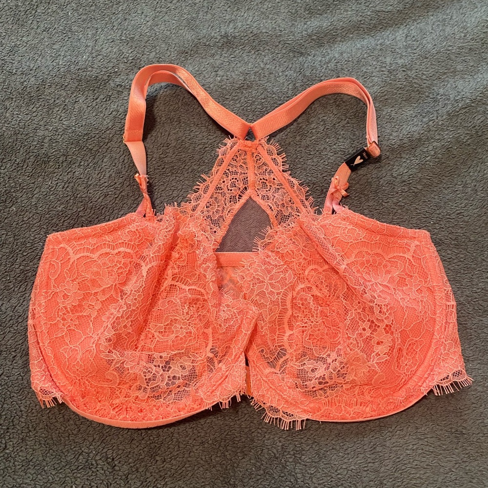 Lacey Pink Victoria’s Secret Bra 34DDD NWT